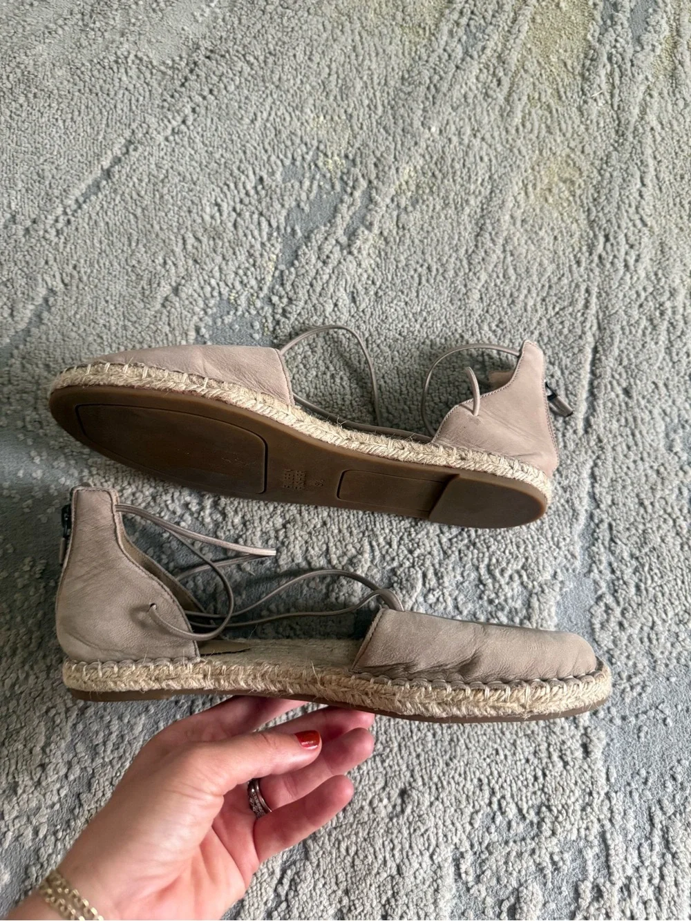 Eileen Fisher Espadrille strappy leather shoes nude neutral  closed toe 8.5